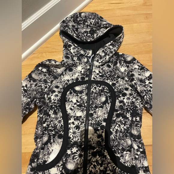 lululemon athletica Jackets & Blazers - Lululemon scuba hoodie